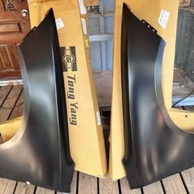 Tong Yang Front Fenders for Dodge Charger (Pair)